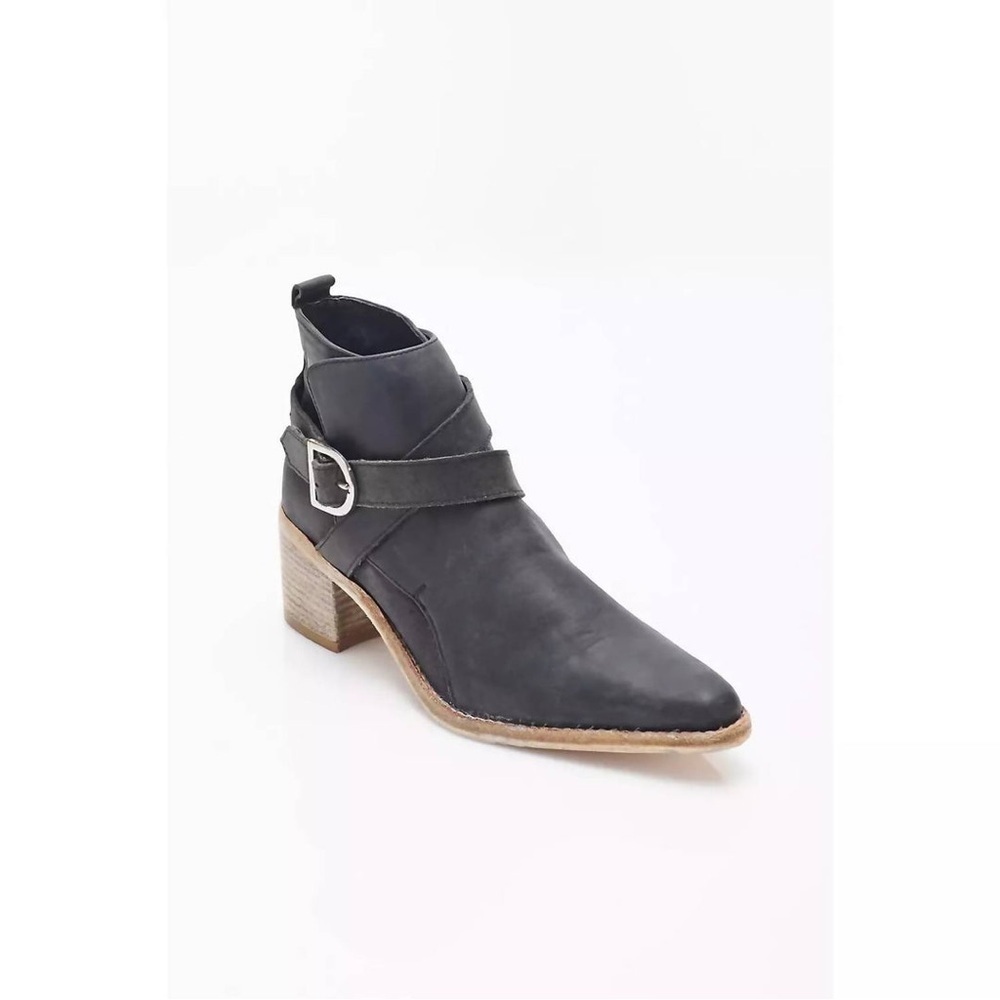 NIB Free People Women’s Black Loop Ankle Boots in Black in size EU 37.5/US 7.5